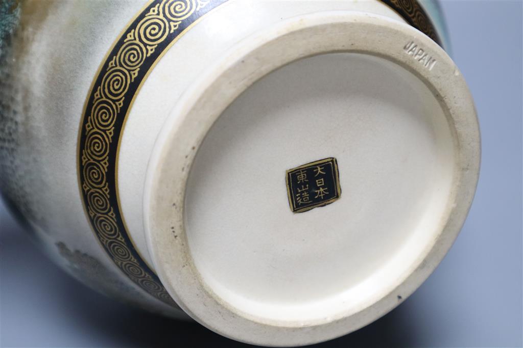 A Japanese Satsuma vase, Meiji period, height 19cm
